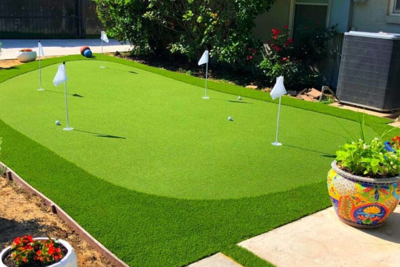 putting greens for golf in the GTA